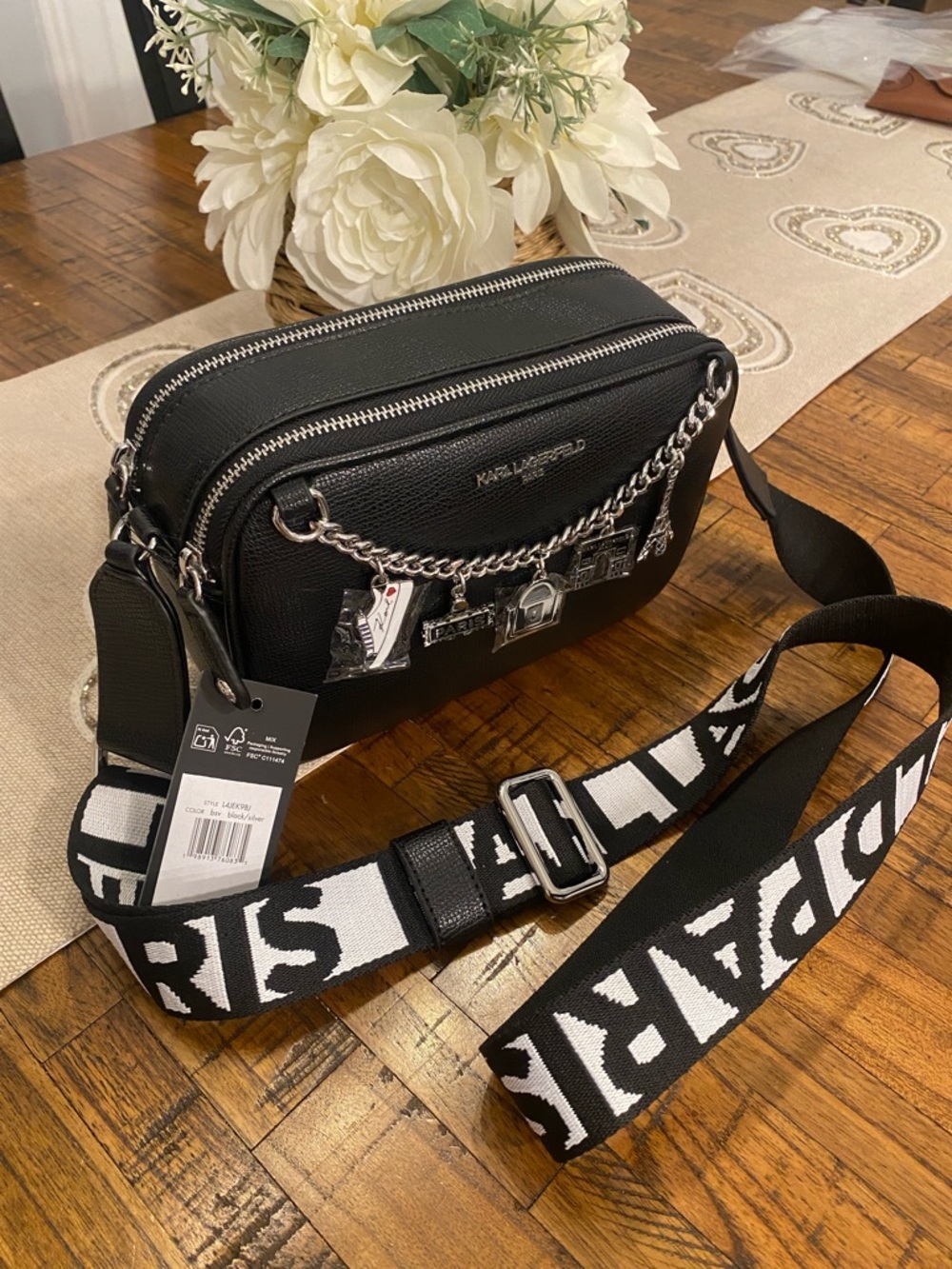 RESERVED Karl Lagerfeld Paris Maybelle Double Zip Camera Bag - Picture 4 of 16